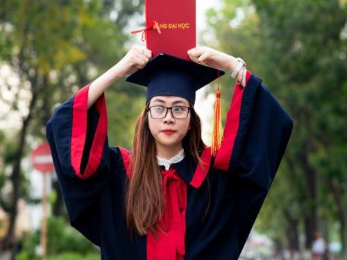 Làm Bằng Cử Nhân Và Những Điều Bạn Nên Biết Về Học Vị Cử Nhân