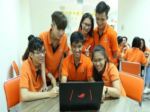 Có Nên Làm Bằng Đại Học FPT Không ?