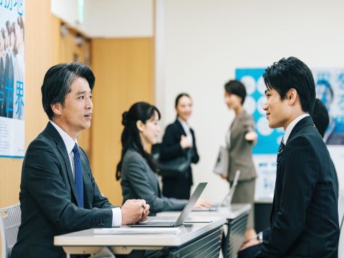 Làm Bằng Đại Học Hồng Bàng Chuẩn Phôi Gốc Tại Trường