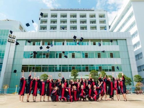 Làm Bằng Đại Học HUTECH Chất Lượng Như Thật