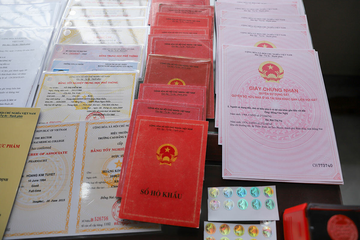 Làm Giấy Tờ Giả Không Cọc Phôi Thật 100% Giá Rẻ & Uy Tín