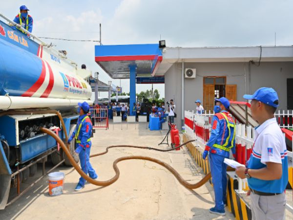 Cơ hội việc làm khi sở hữu chứng chỉ xăng dầu