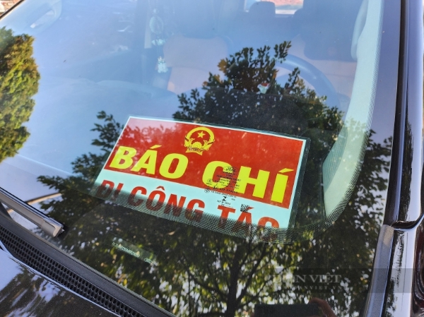 Vì Sao Cần Có Phù Hiệu Xe Tại Việt Nam?