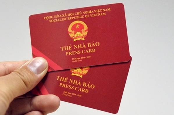 Mẫu thẻ nhà báo đang được làm tại Làm Bằng Nhanh (2021-2025)