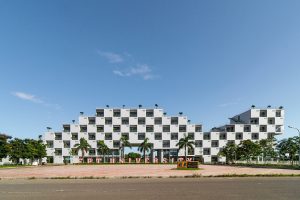 Bằng Đại Học Trường Tư Có Giá Trị Không? Có Dễ Xin Việc?